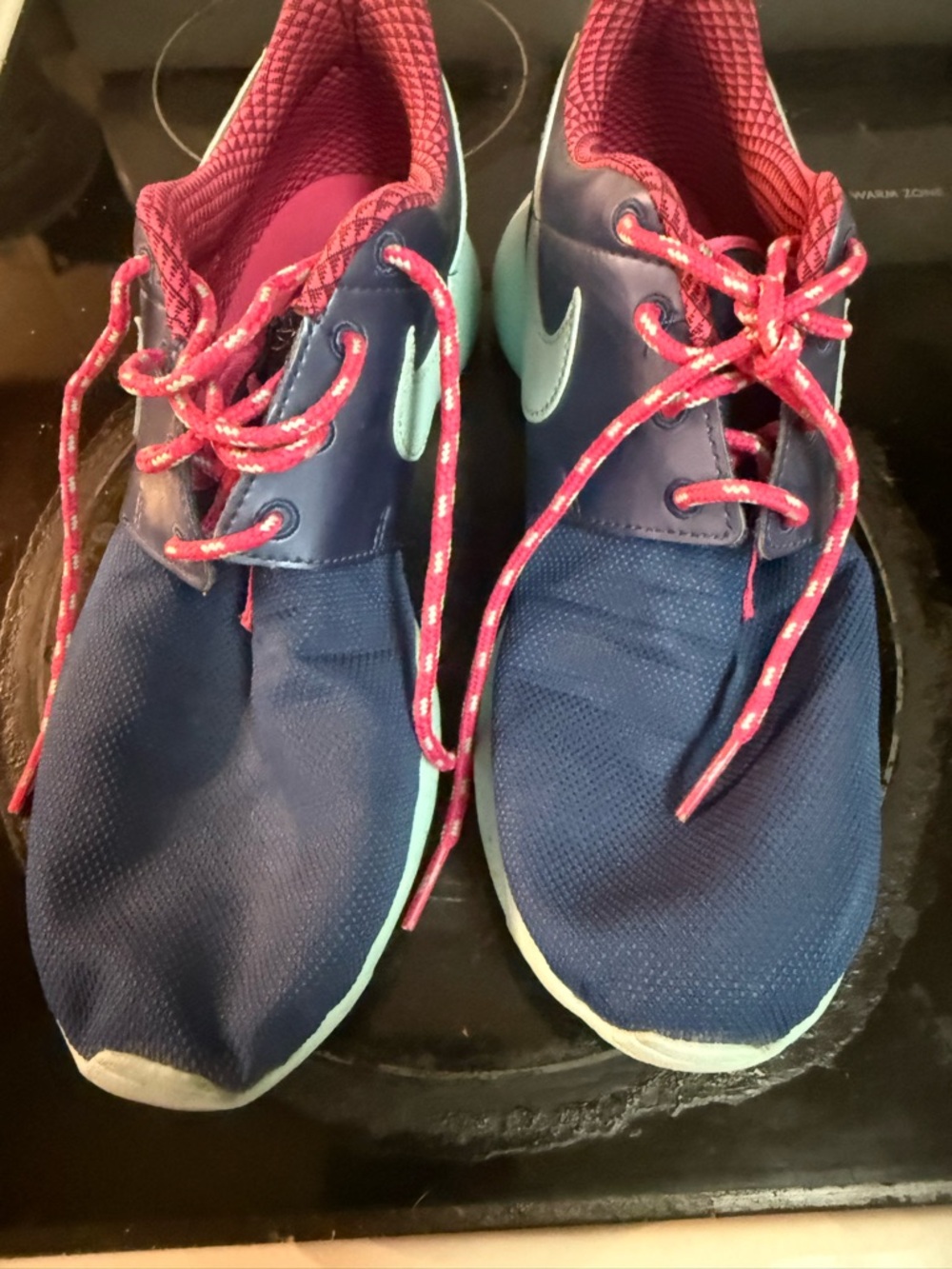 Nike Kids' Navy and Pink Lightweight Athletic Shoes 6.5 Y